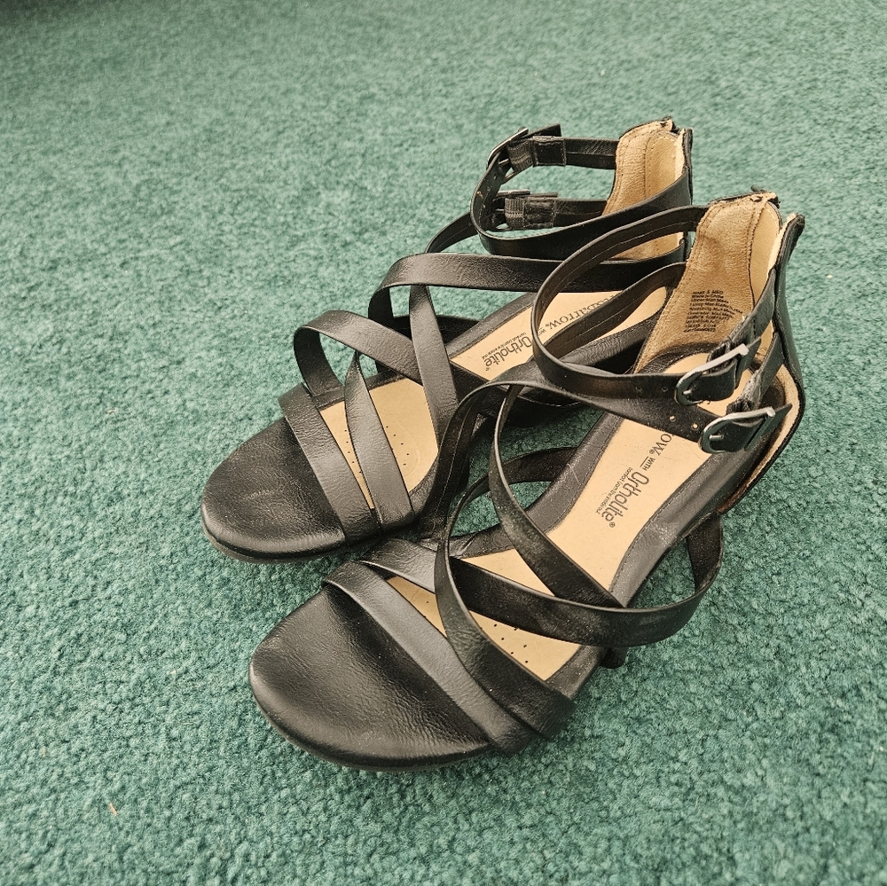 Croft & Barrow Black Strappy Sandals - Picture 2 of 5